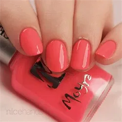 1054 Liya, Moyra Gel look Neglelak